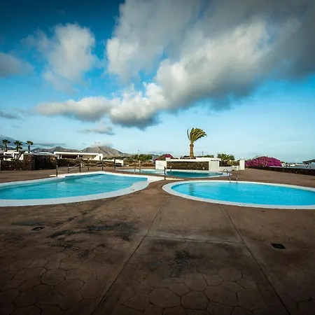 Backpackers Playa Blanca Couette-café *